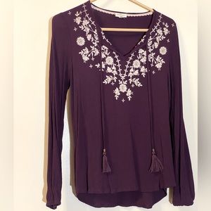 XS long sleeve blouse with tassel